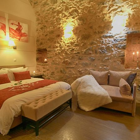Medieval Castle Mestá Esterno foto