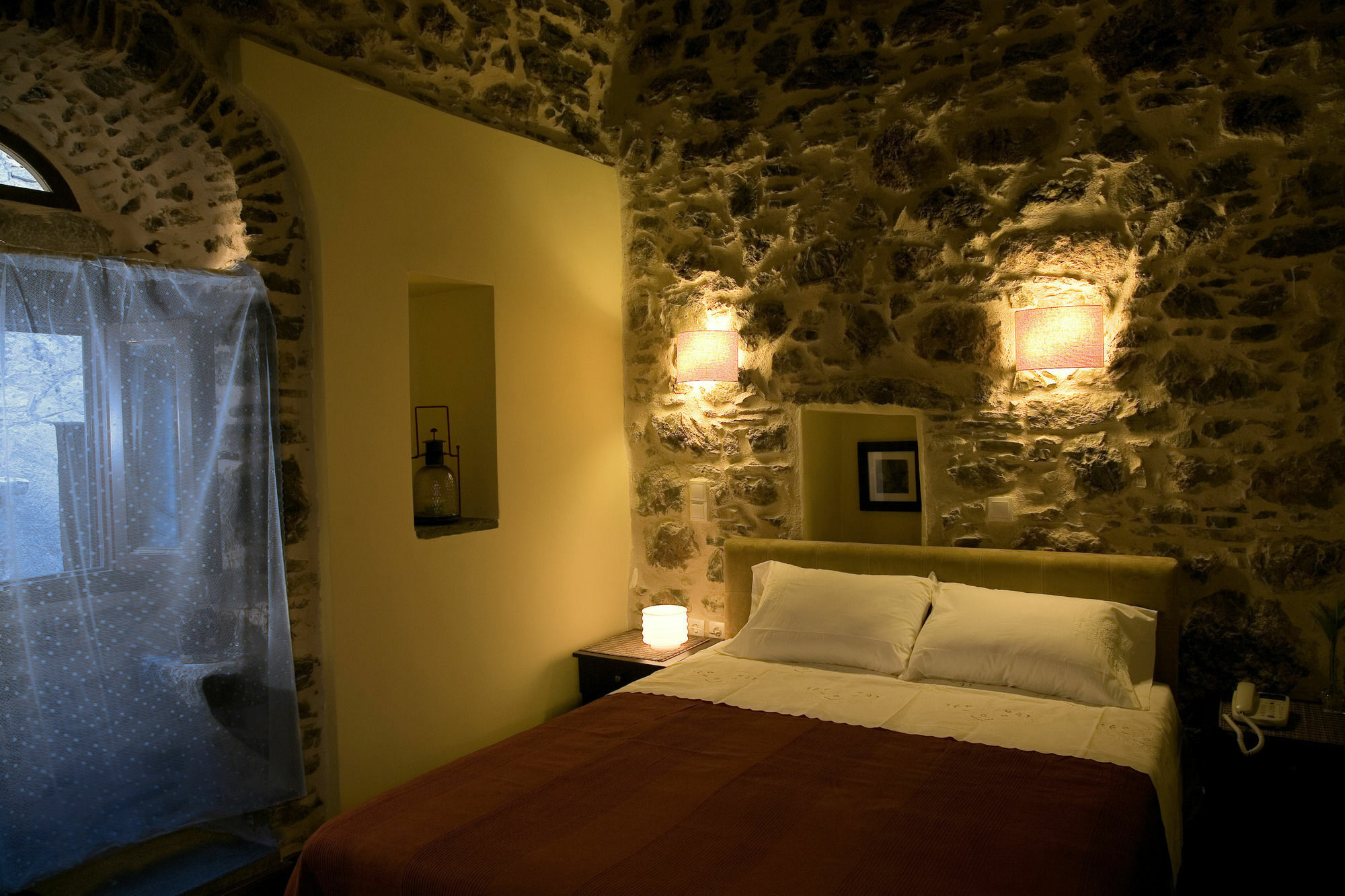 Medieval Castle Mestá Esterno foto